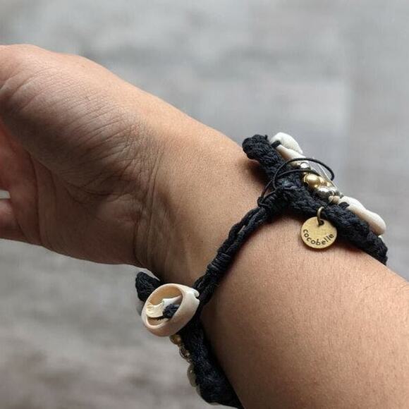 Anthropologie X Cocobelle Black Woven Papua Shell Beaded Bracelet - Picture 8 of 8